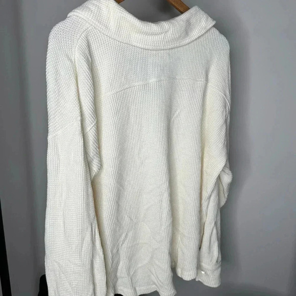 Set Active Thermal Button Down - Picture 4 of 4